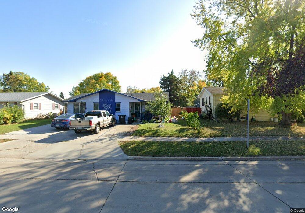 2202 Fallcreek Ct, Grand Forks, ND 58201 - photo 1