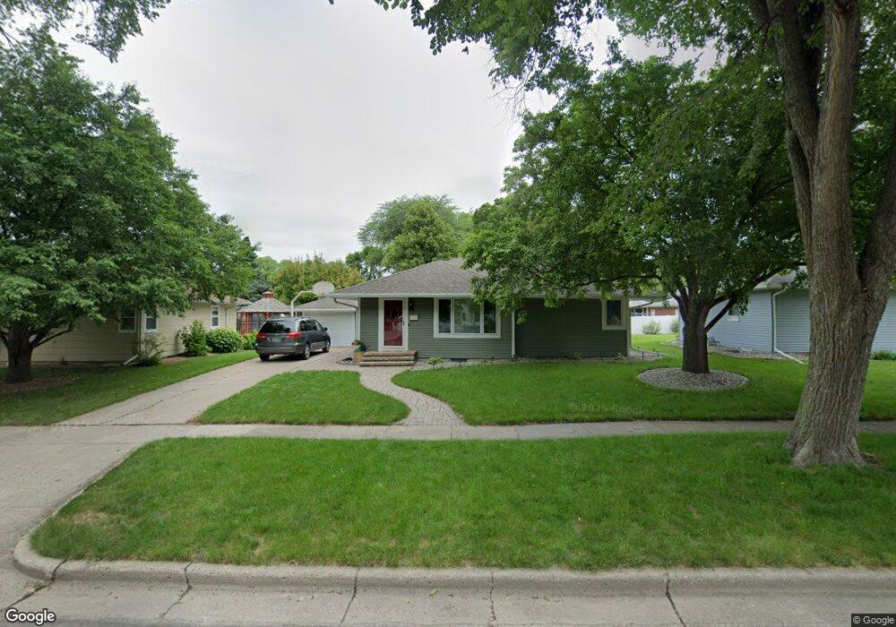 53 16 1/2 Ave N, Fargo, ND 58102 - photo 1
