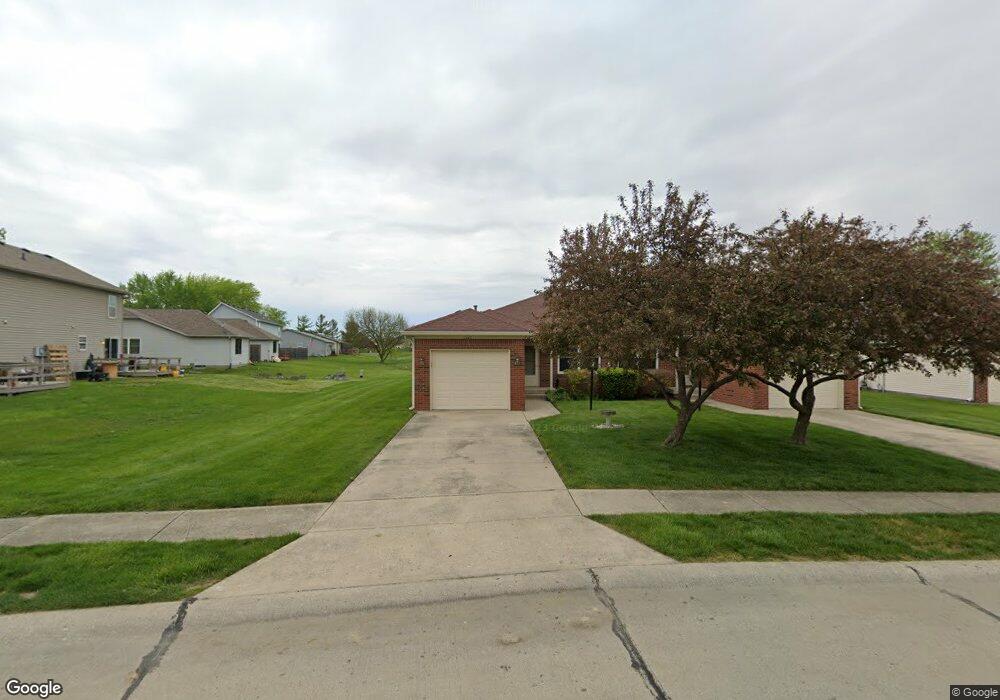 1054 Mustang Ct, Franklin, IN 46131 - photo 1