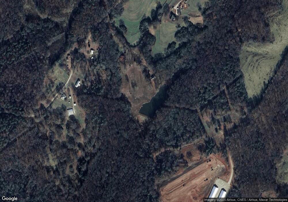 681 Aderhold Rd, Carnesville, GA 30521 - photo 1