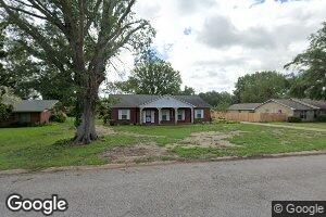 423 Parkway Ave, Rolling Fork, MS 39159