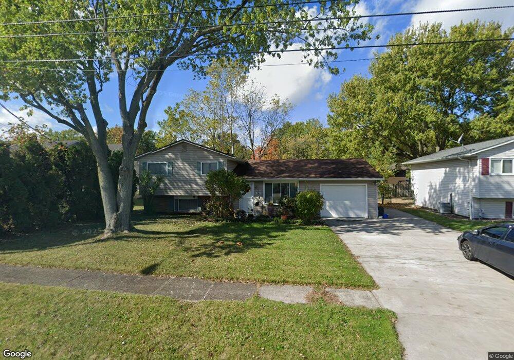 726 Grantwood Ave, Sheffield Lake, OH 44054 - photo 1