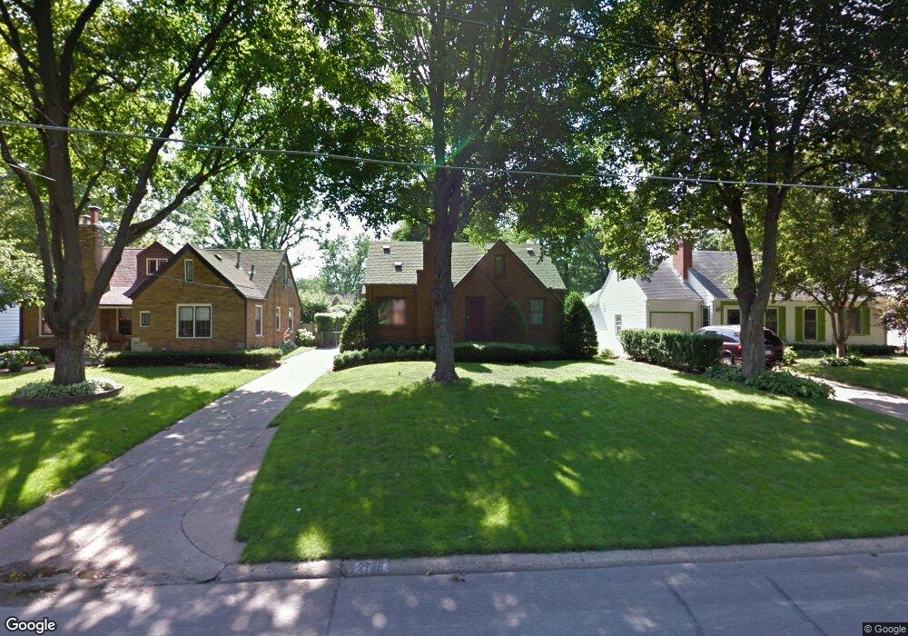 2728 47th St, Des Moines, IA 50310 - photo 1