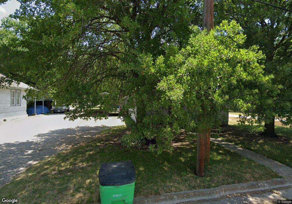 808 Ritchey St, Gainesville, TX 76240 - photo 1