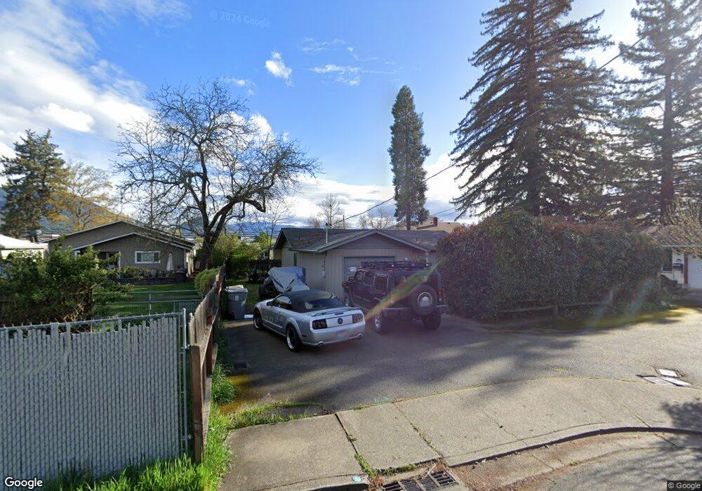 430 NE 12th St, Grants Pass, OR 97526 - photo 1