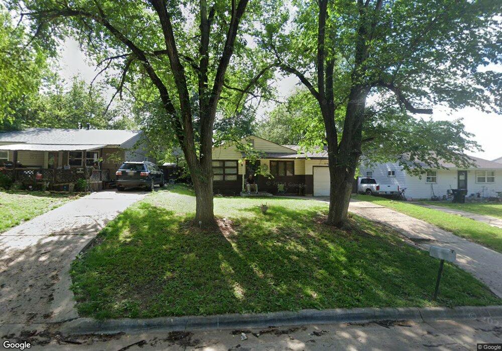 3109 SE Emerson St, Topeka, KS 66605 - photo 1