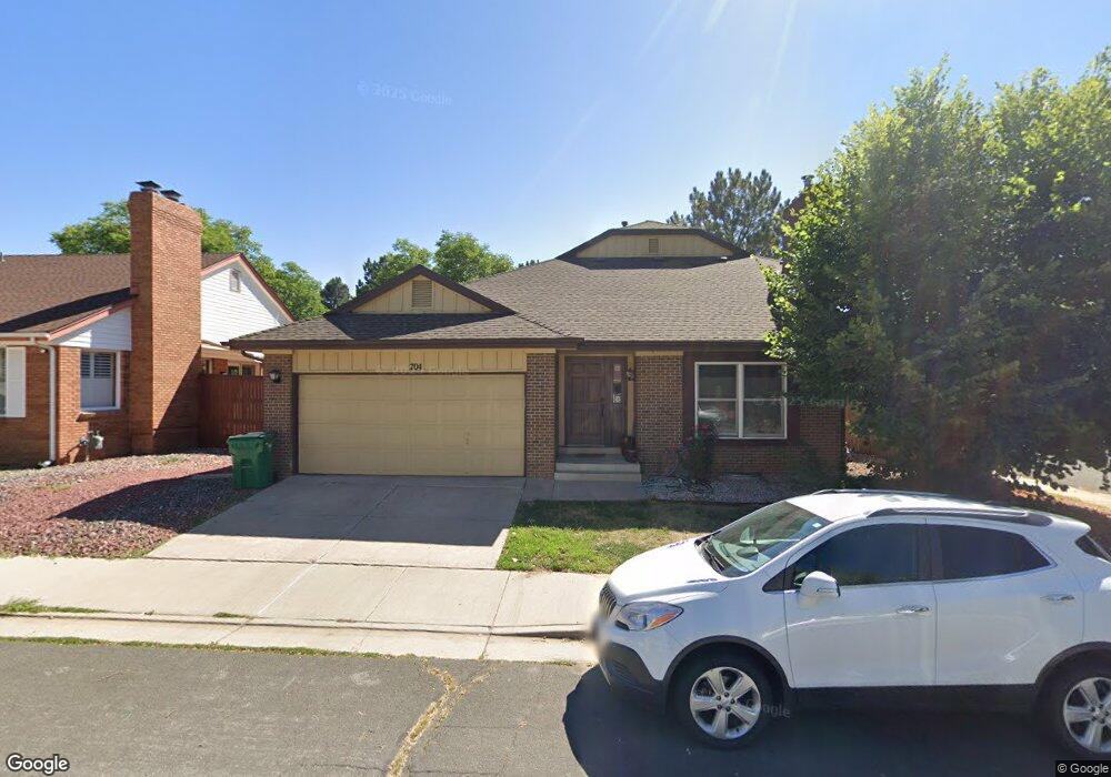704 Kittredge Ct, Aurora, CO 80011 - photo 1