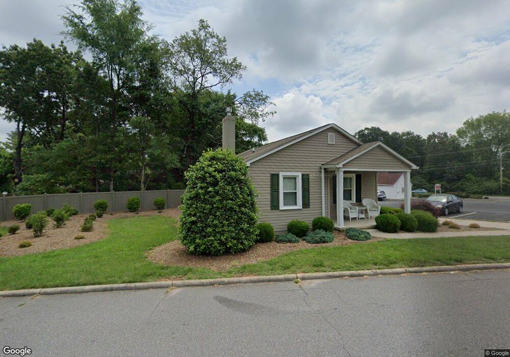 712 Hunter St, Statesville, NC 28677 - photo 1