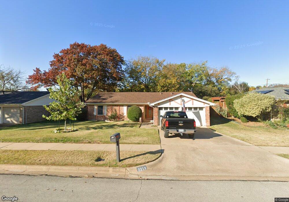 2213 Mountainview Dr, Hurst, TX 76054 - photo 1