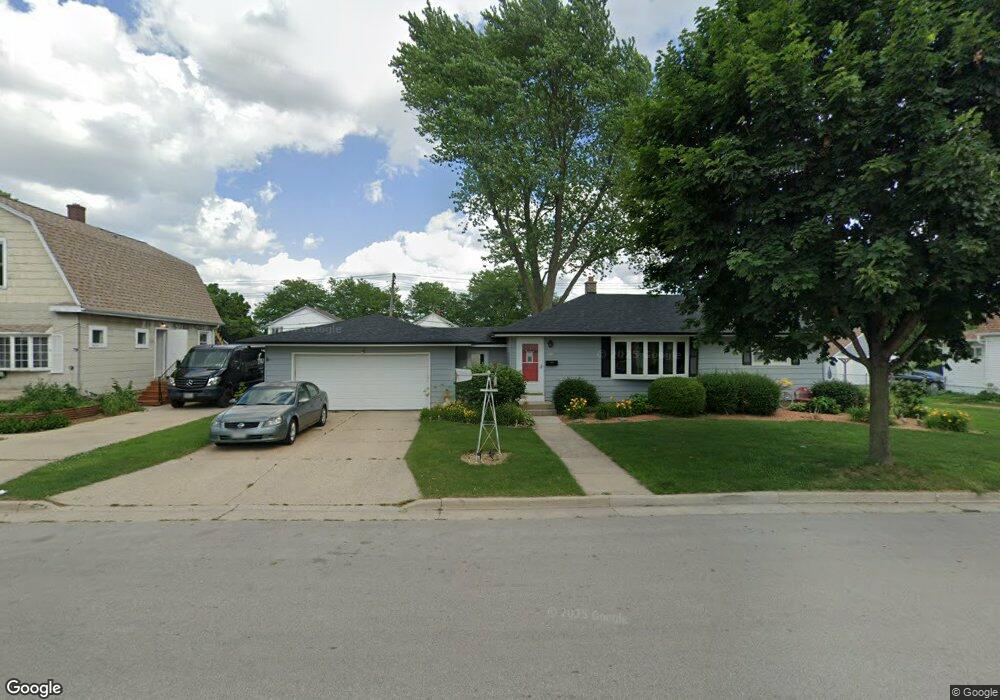 4724 N 127th St, Butler, WI 53007 - photo 1