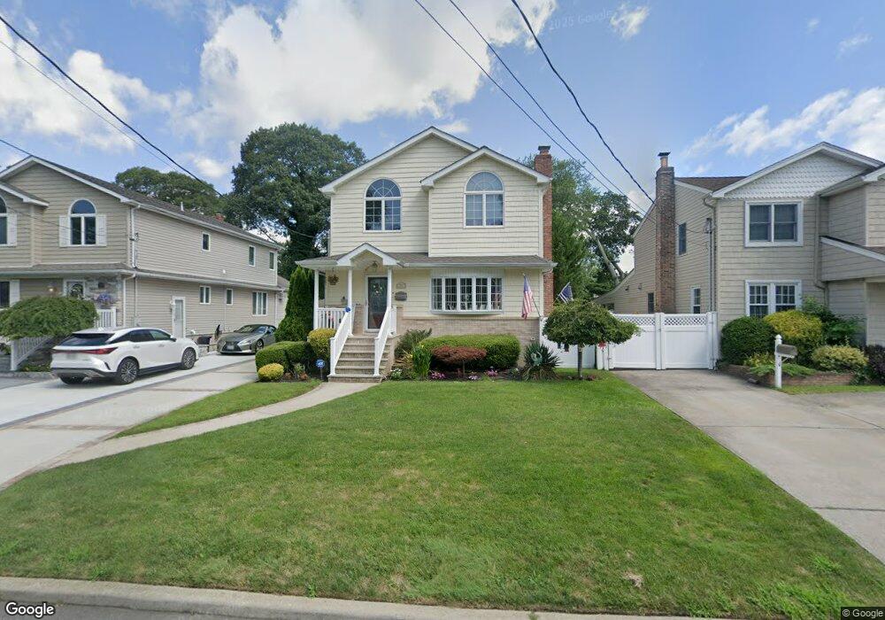 2951 Ewell Place, Wantagh, NY 11793 - photo 1