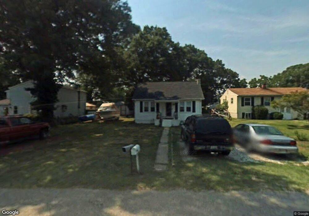 824 Fernhill Rd, Clearwater Beach, MD 21226 - photo 1