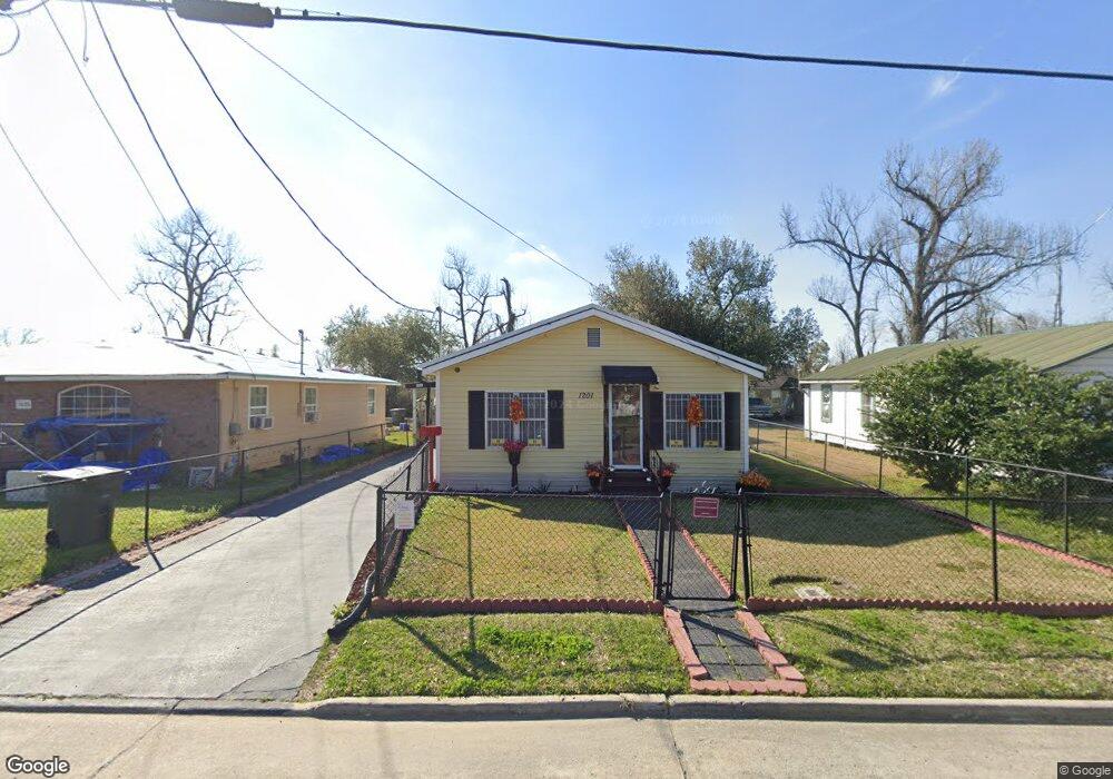1201 Booker St, Lake Charles, LA 70601 - photo 1