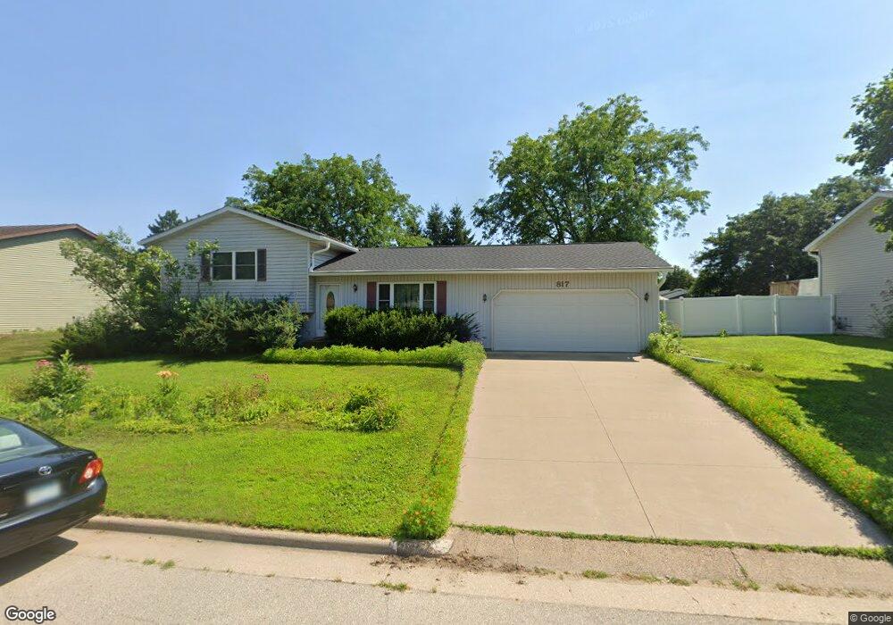 817 S 11th St, La Crescent, MN 55947 - photo 1