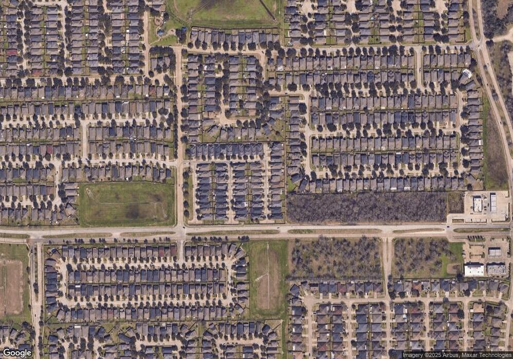 10522 Rustling Villas Ln, Houston, TX 77075 - photo 1