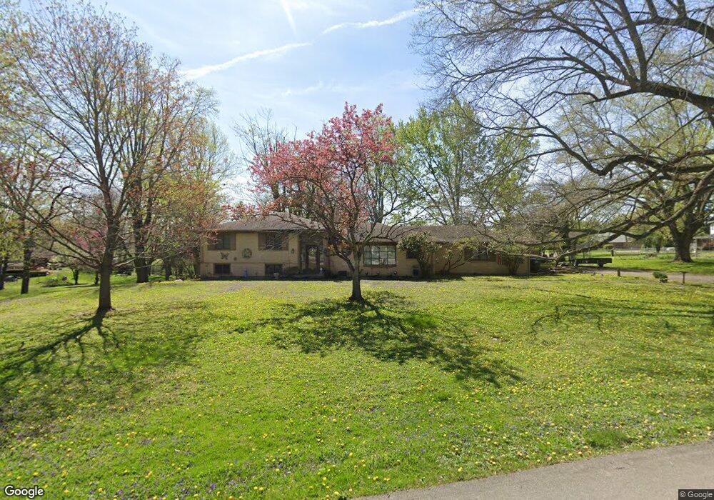 328 Beauvoir Cir, Anderson, IN 46011 - photo 1