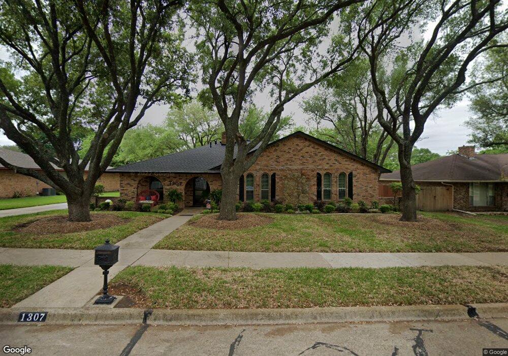 1307 Mount Vernon St, Ennis, TX 75119 - photo 1