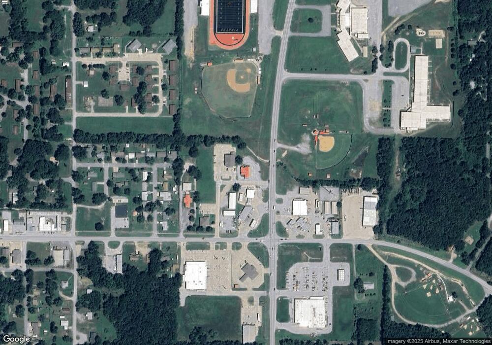 201 S Hwy 82, Locust Grove, OK 74352 - photo 1