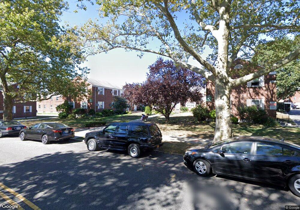 25513 73rd Ave, Glen Oaks, NY 11004 - photo 1