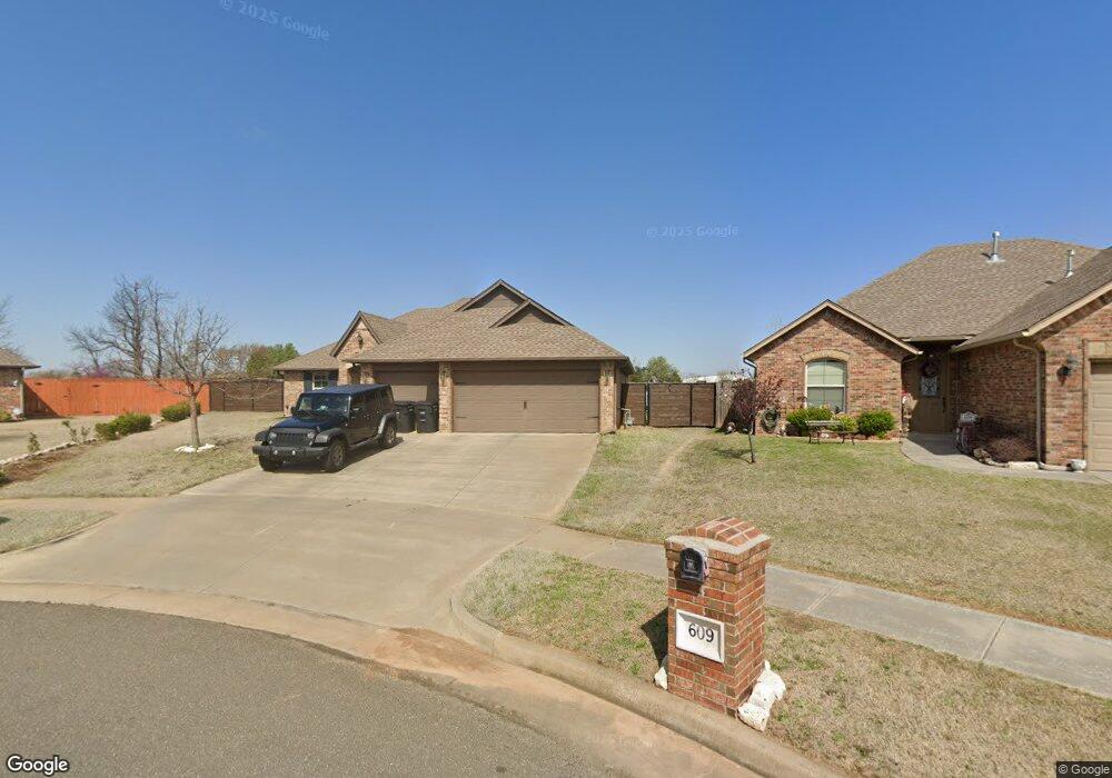 605 NE 23rd St, Moore, OK 73160 - photo 1