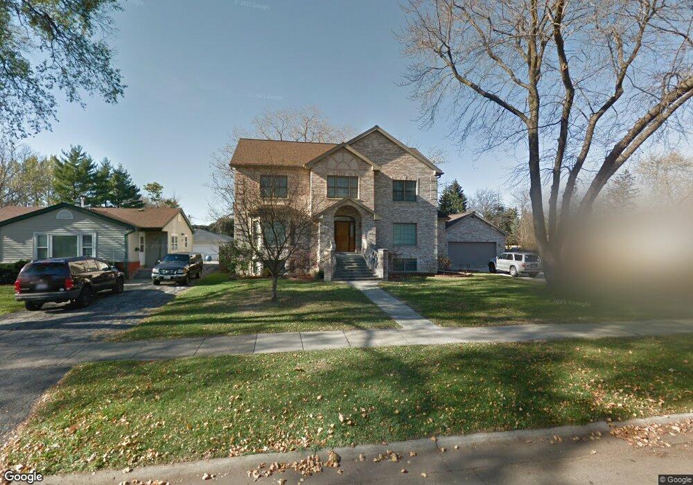 2304 Cedar St, Des Plaines, IL 60018 - photo 1