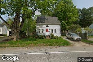 17 Dennison Ave, Freeport, ME 04032