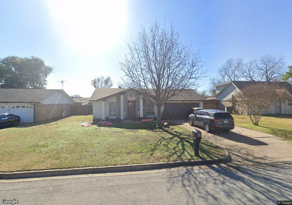 7916 Donegal Ln, North Richland Hills, TX 76180 - photo 1