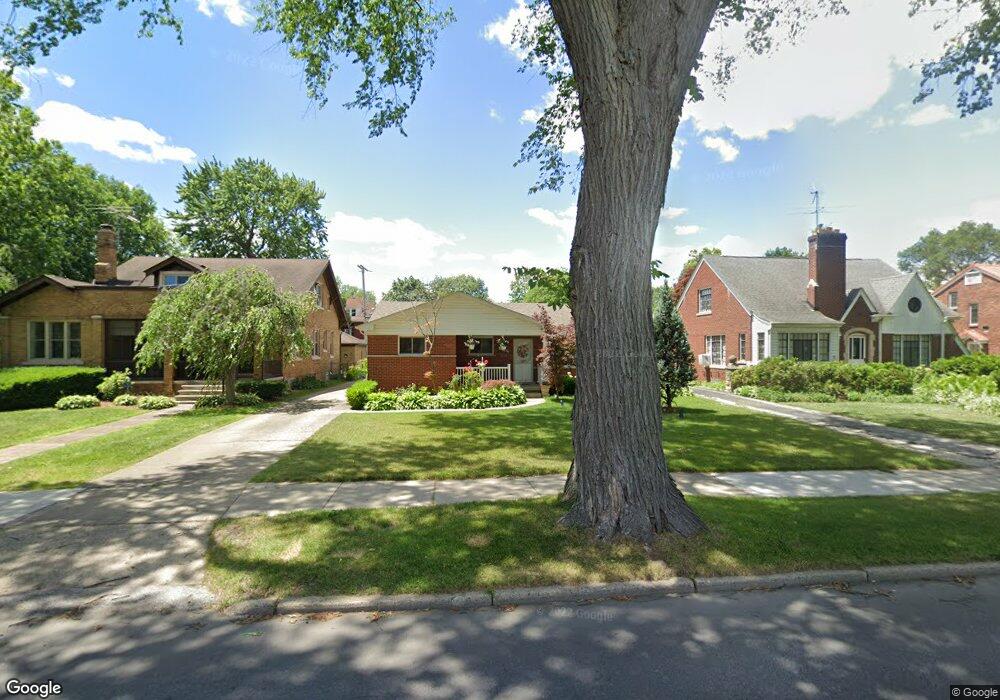 1409 Cadieux Rd, Grosse Pointe Park, MI 48230 - photo 1