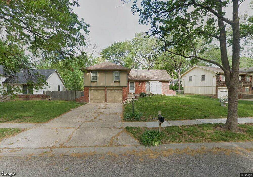 9932 Parkhill St, Lenexa, KS 66215 - photo 1