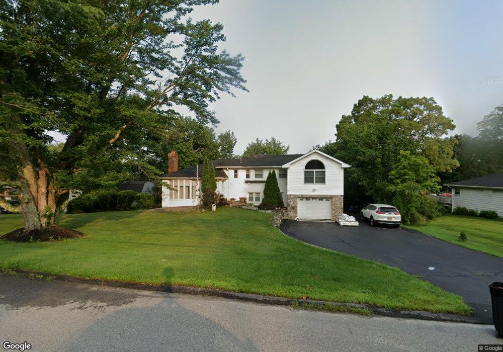 342 Fairview Ave, Yorktown Heights, NY 10598 - photo 1