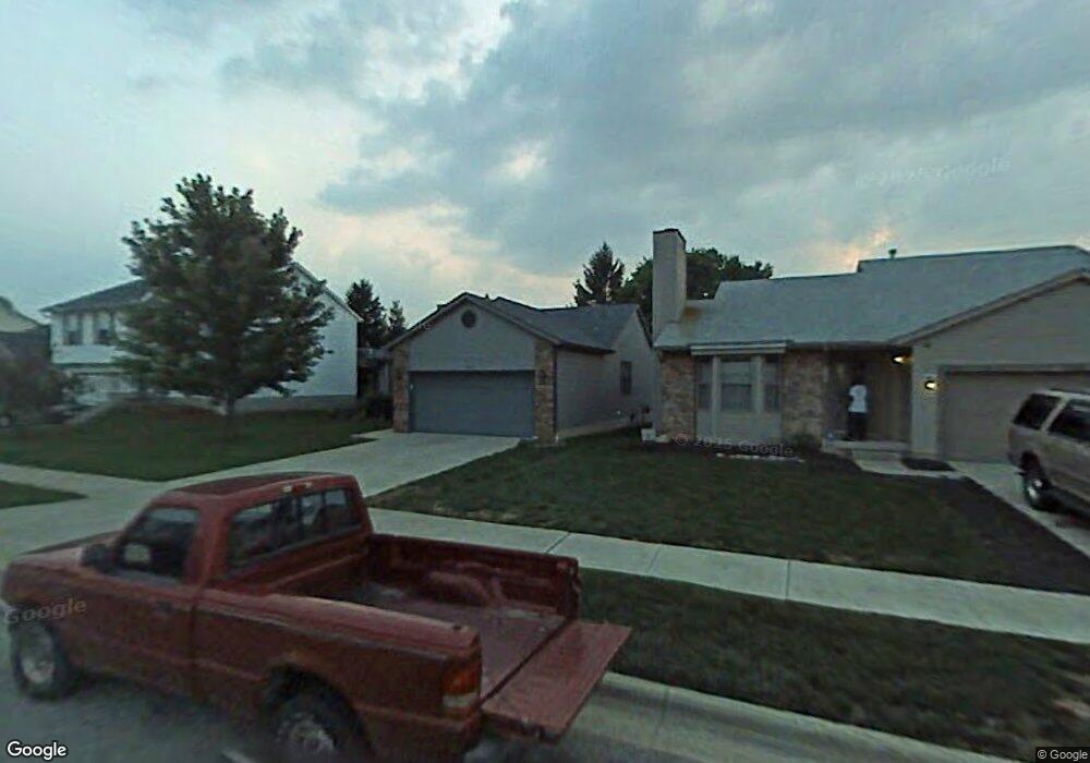 2903 Blue Moon Dr, Columbus, OH 43232 - photo 1