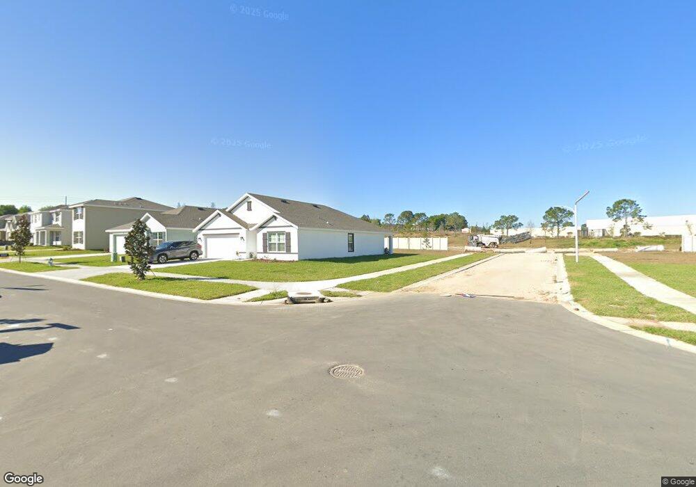 7613 Sail Clover Ln, Zephyrhills, FL 33540 - photo 1