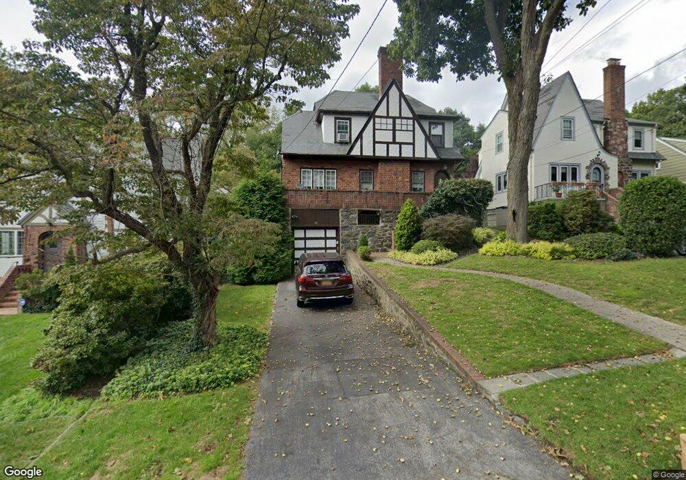 26 Rockland Ave, Larchmont, NY 10538 - photo 1