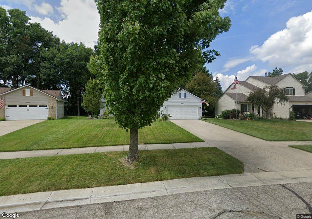 7304 Roberta Ln, Waterford, MI 48327 - photo 1