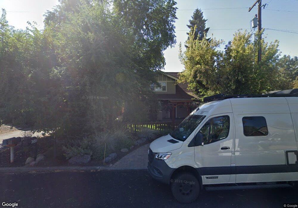 1345 NW Cumberland Ave, Bend, OR 97701 - photo 1
