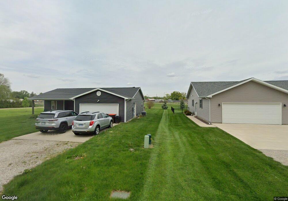 1704 Pekin St, Lincoln, IL 62656 - photo 1