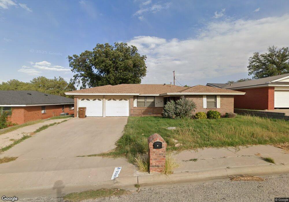 2305 Lynn Dr, Big Spring, TX 79720 - photo 1