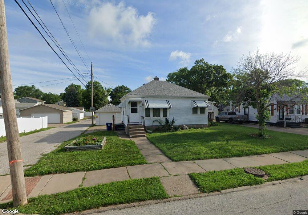 1644 Florence Ln, Davenport, IA 52804 - photo 1