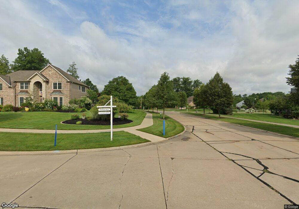 182 Pinehurst Dr, Aurora, OH 44202 - photo 1