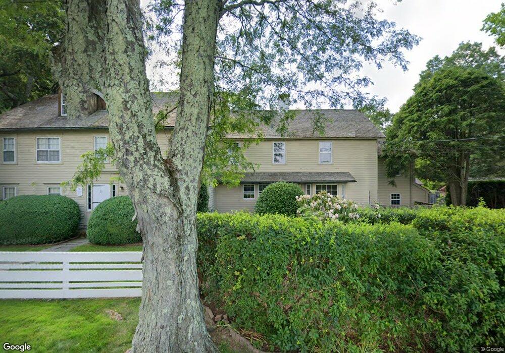 543 Middlesex Rd, Darien, CT 06820 - photo 1