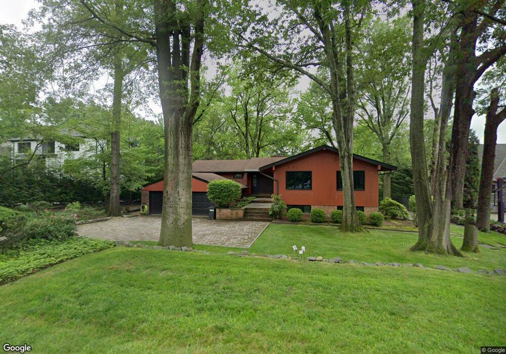 26 Overlook Rd, Alpine, NJ 07620 - photo 1