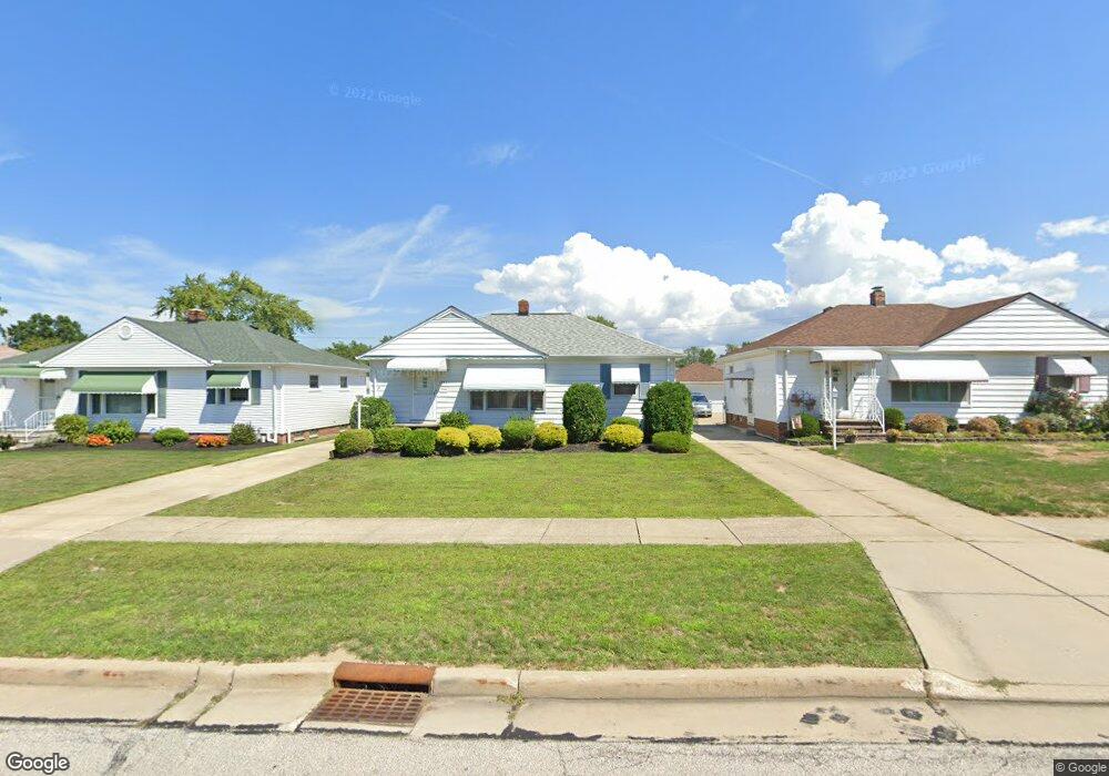 1841 Ridgewick Dr, Wickliffe, OH 44092 - photo 1