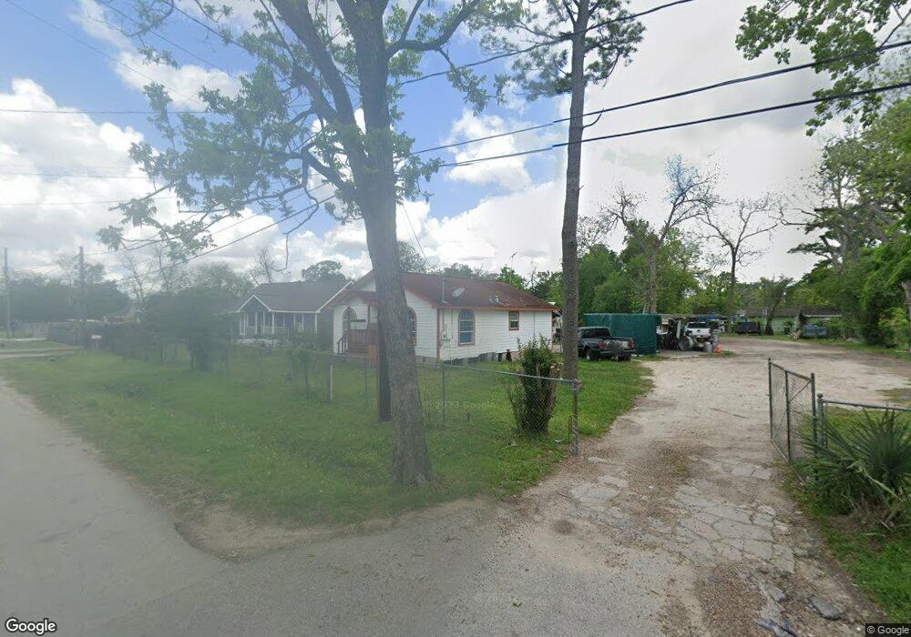 1223 Sadler St, Houston, TX 77022 - photo 1