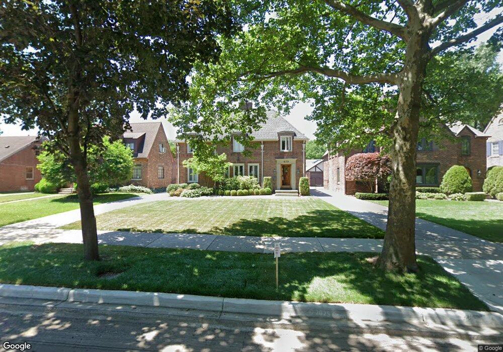 679 Rivard Blvd, Grosse Pointe, MI 48230 - photo 1