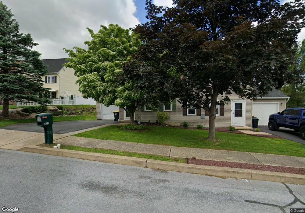 202 S 4th St, Womelsdorf, PA 19567 - photo 1