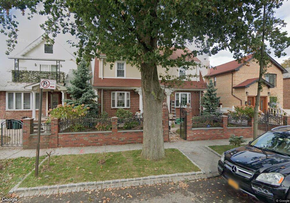 3022 153rd St, Flushing, NY 11354 - photo 1