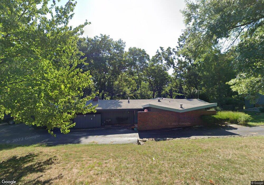 6355 Robinhood Ln, Shawnee, KS 66203 - photo 1