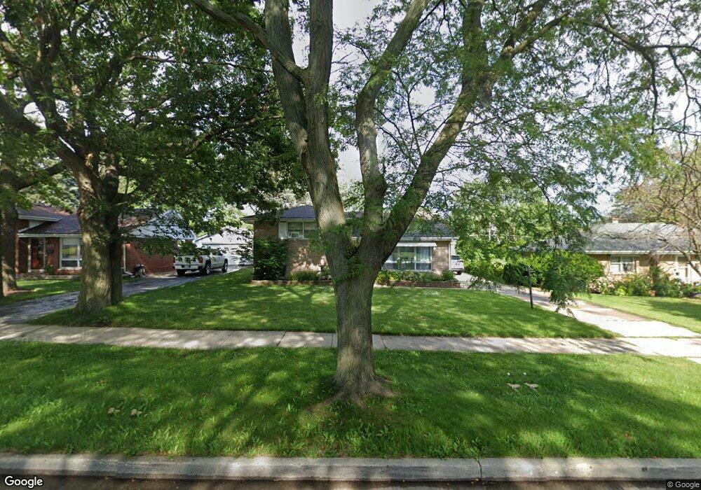 527 N Mcaree Rd, Waukegan, IL 60085 - photo 1