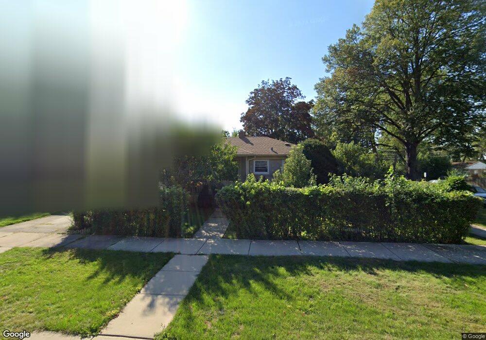 2208 Magnolia St, Des Plaines, IL 60018 - photo 1