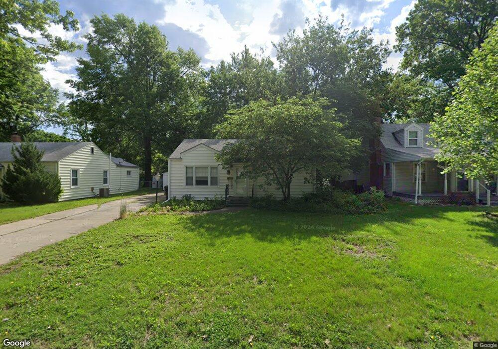 1730 SW Medford Ave, Topeka, KS 66604 - photo 1